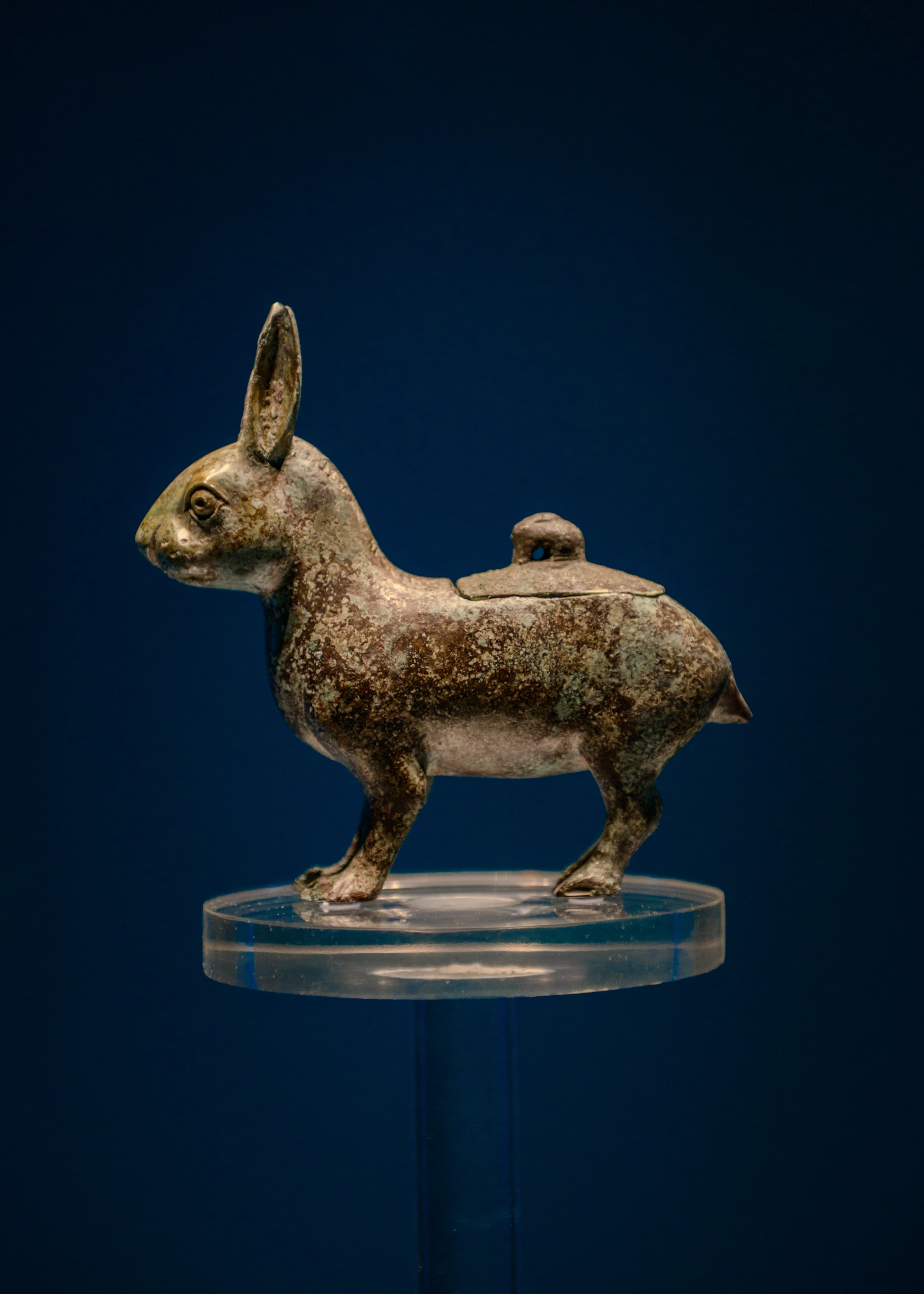  西周立兔形典尊